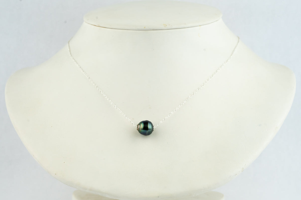 Indigo-Green Circled 9.5mm Tahitian Pearl Solitaire Necklace on Sterling Silver