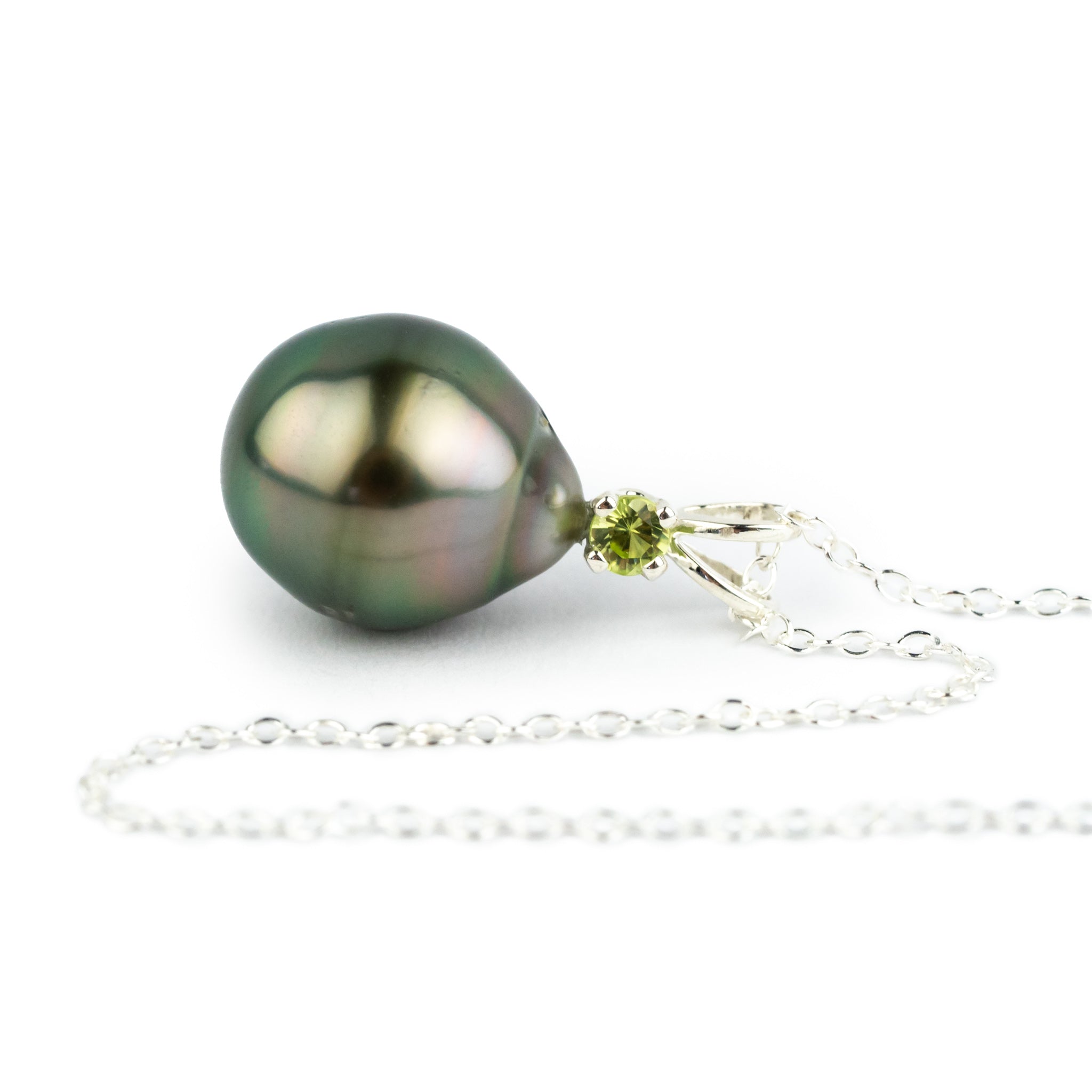 Tahitian Pearl & Peridot Pink Green Étoile Necklace on Sterling Silver