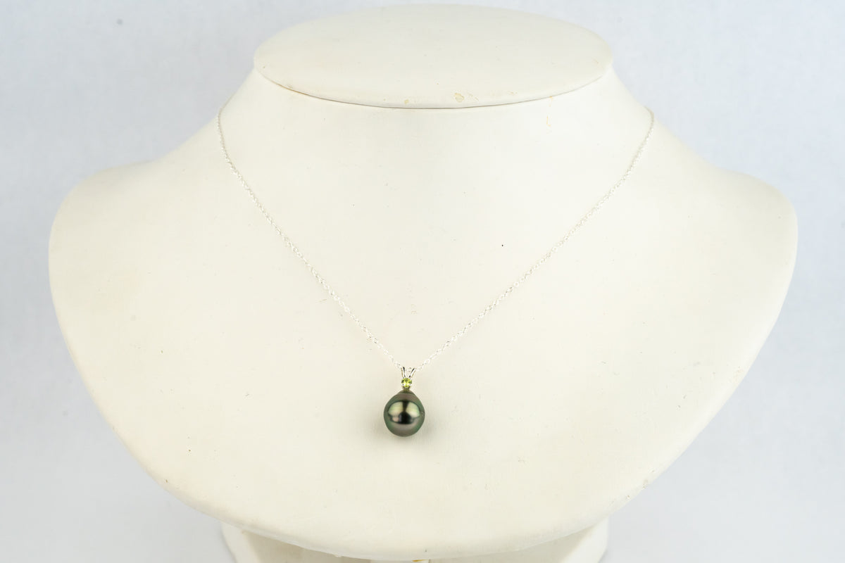 Tahitian Pearl & Peridot Pink Green Étoile Necklace on Sterling Silver