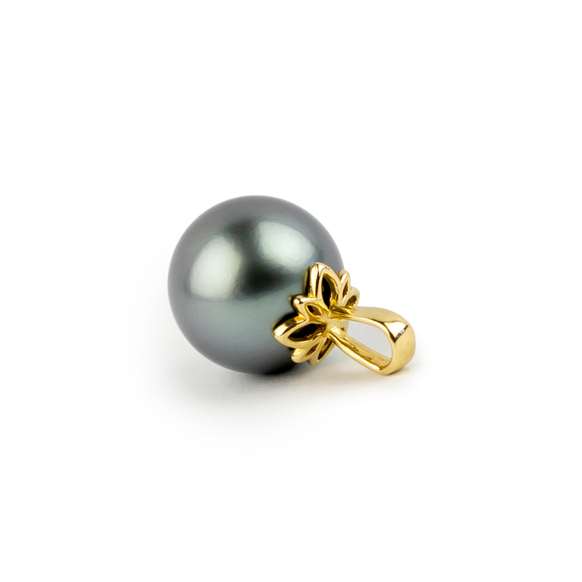 Stormy Lavender Blue 10mm Tahitian Pearl Marguerite Pendant on 14K Yellow Gold