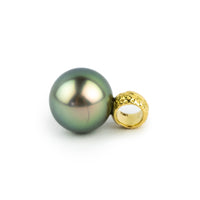 Light Peacock Green 10.4mm Tahitian Pearl Pendant on 18K Yellow Gold