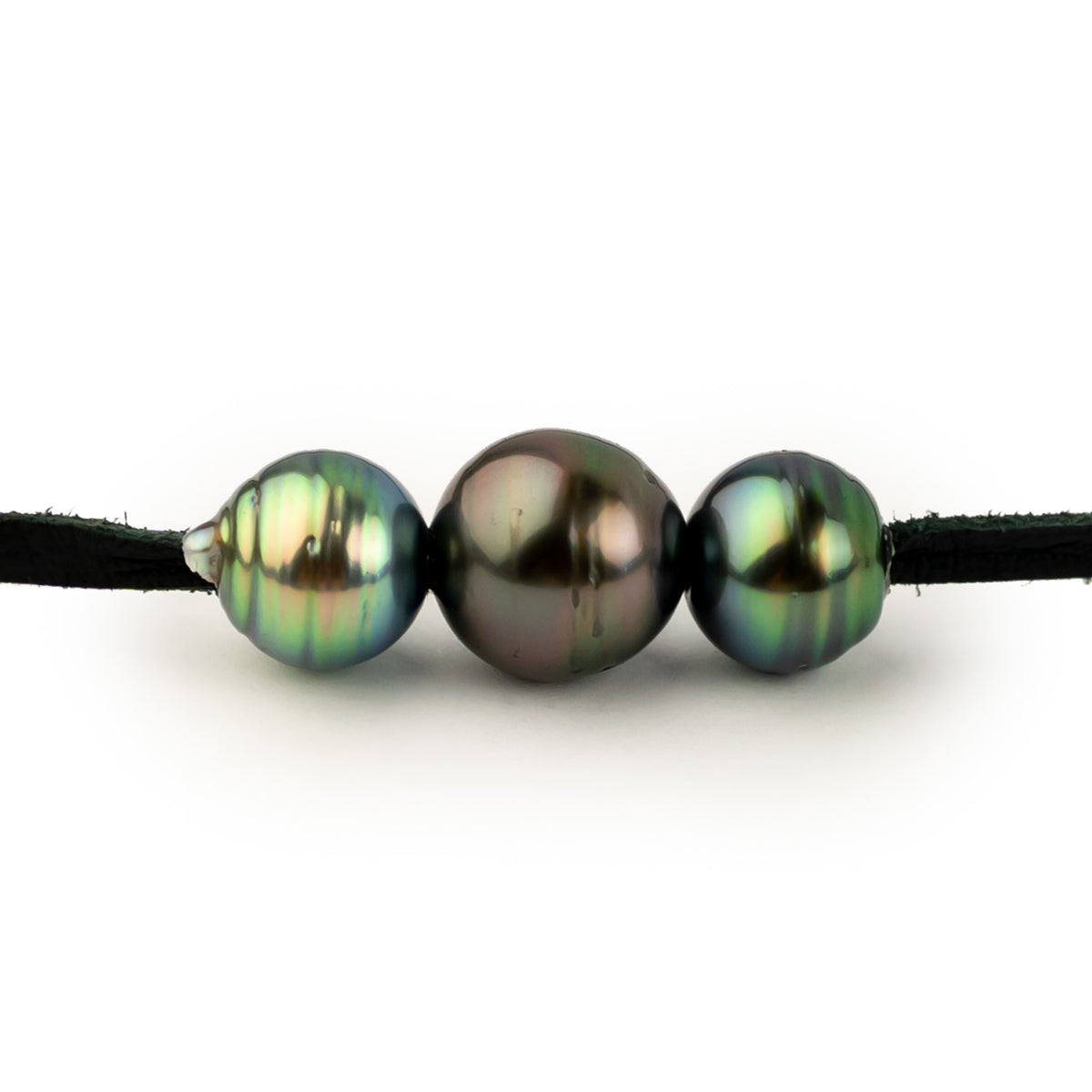 Electric Plum Green Circled 9-10.3mm Triple Eimeo Mana Necklace