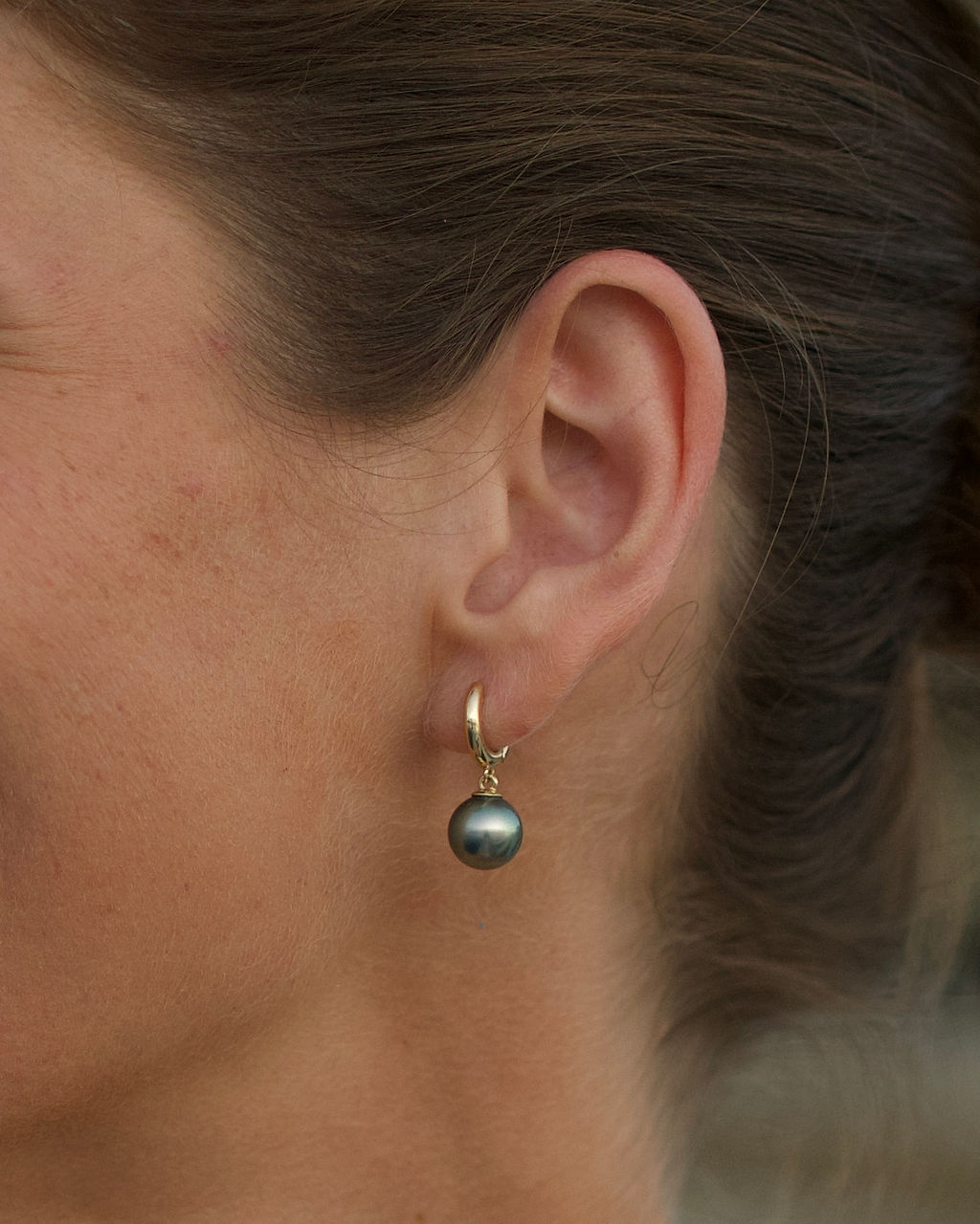 Midnight Plum Tahitian Pearl Huggie Hoop Earrings