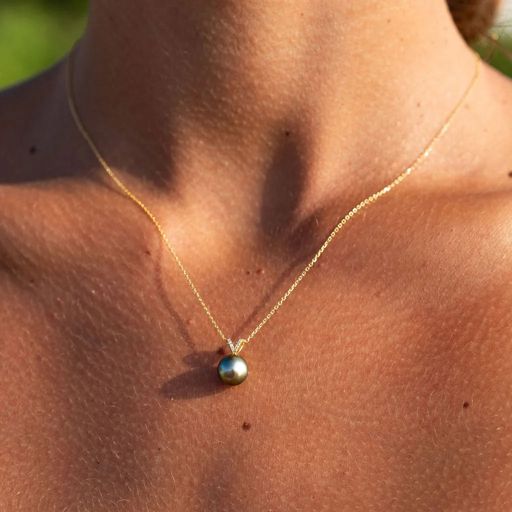 Icy Lavender Tahitian Pearl & Diamond Hoa Necklace on 14K Rose Gold