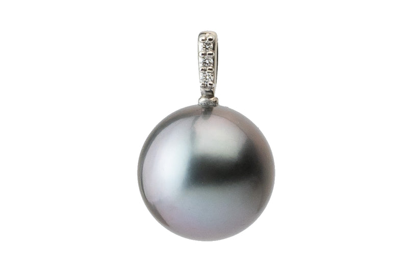 Silvery lavender 10.5mm Tahitian pearl pendant on 14K white gold and lab grown diamonds