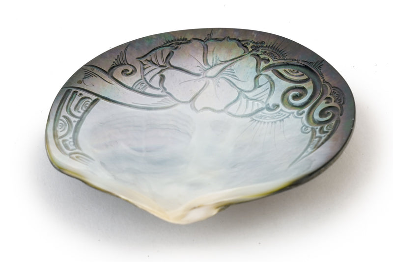 Hibiscus Carved Blacklip Tahitian Pearl Oyster Shell