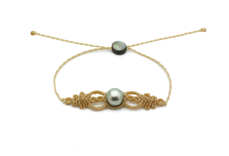 Tahitian pearl macrame adjustable bracelet